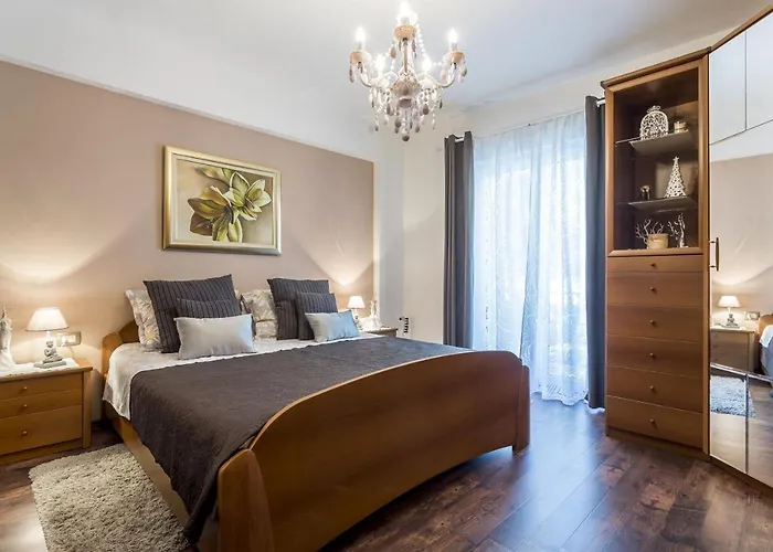 Paradise View トロギール